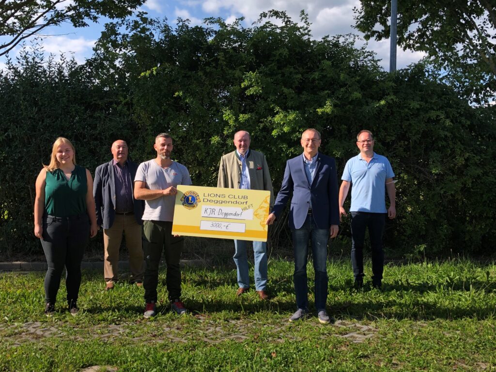 Spendenübergabe_LionsClub